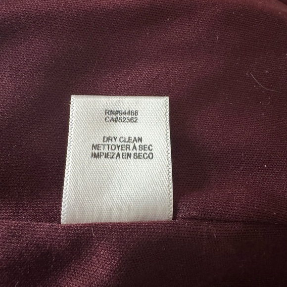 Avec Les Filles Mock Neck Ruffle A-Line Cocktail Dress - Burgundy Wine - Size 6 - Picture 9 of 9